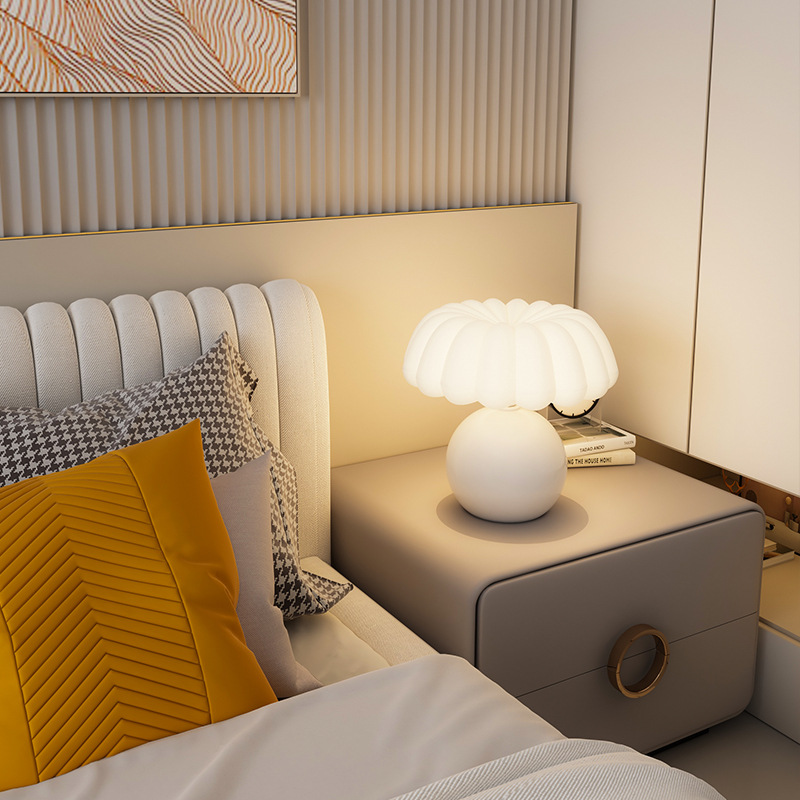 Cream Style Bedside Table Lamp - Mushroom Table Lamp recension och pris
